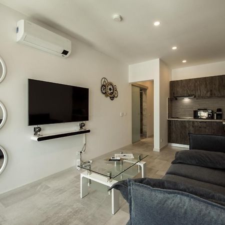 Fancy Penthouse Studio With Lakeview W10 布加勒斯特 外观 照片