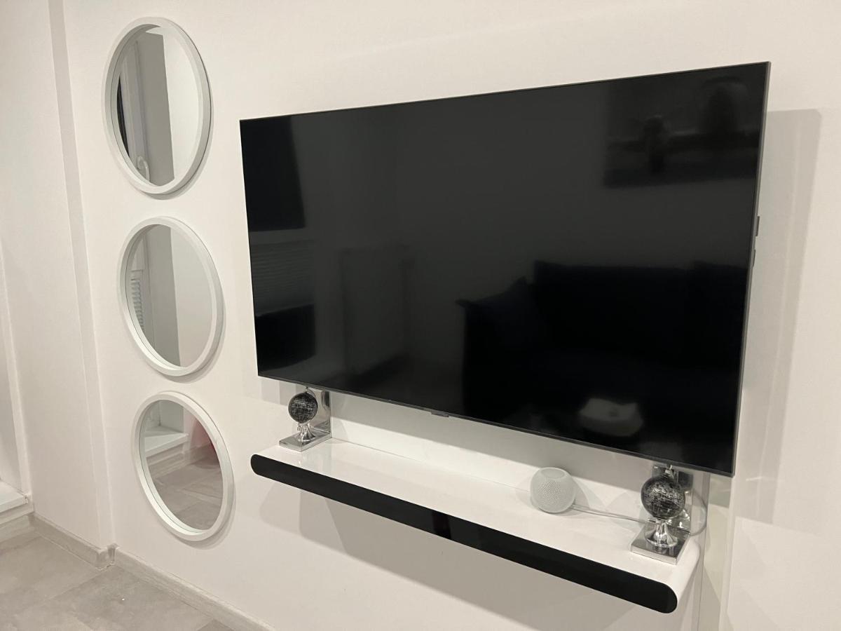 Fancy Penthouse Studio With Lakeview W10 布加勒斯特 外观 照片